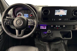 valkoinen Mercedes-Benz Sprinter 2019 kuva 9.