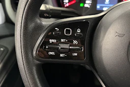 valkoinen Mercedes-Benz Sprinter 2019 kuva 21.