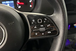 valkoinen Mercedes-Benz Sprinter 2019 kuva 22.
