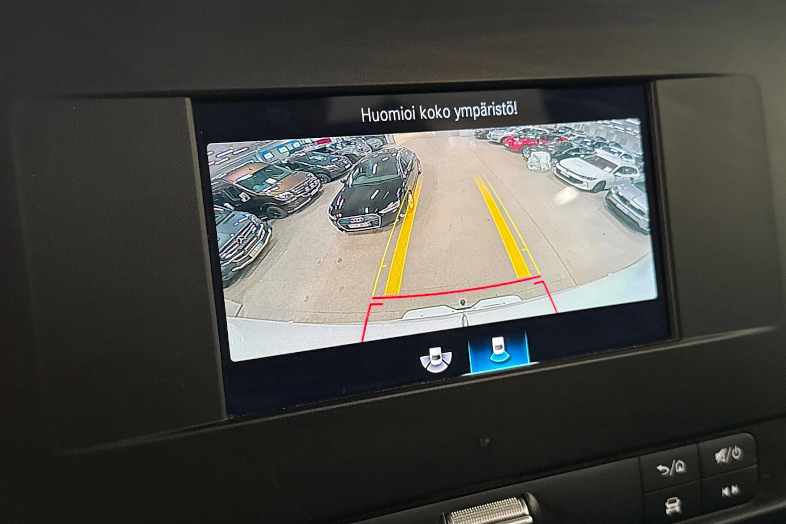 valkoinen Mercedes-Benz Sprinter 2019 kuva 28.