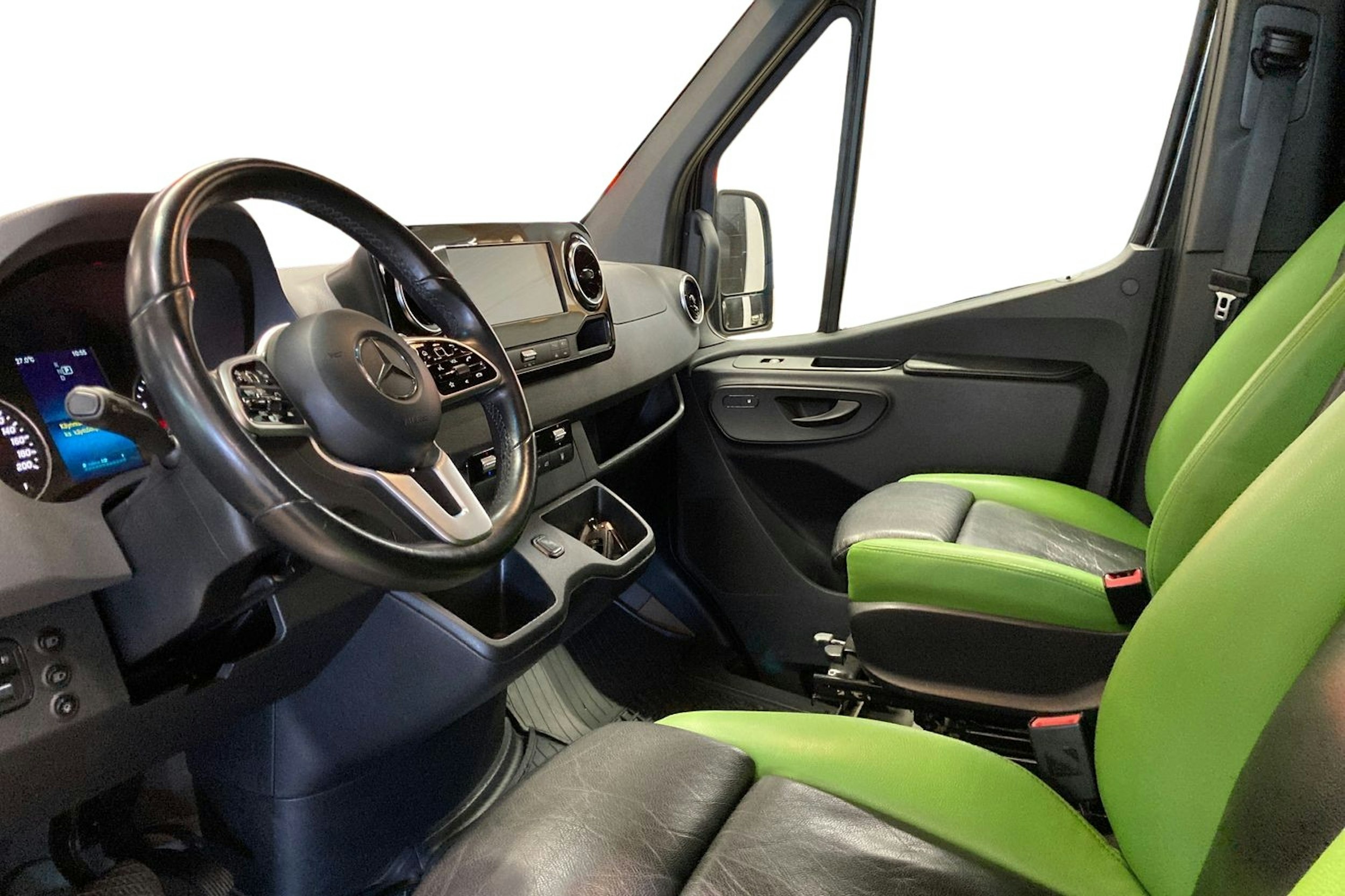 musta Mercedes-Benz Sprinter 2019 kuva 7.