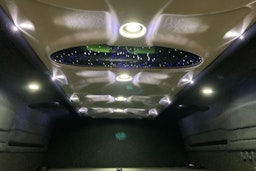 musta Mercedes-Benz Sprinter 2019 kuva 16.