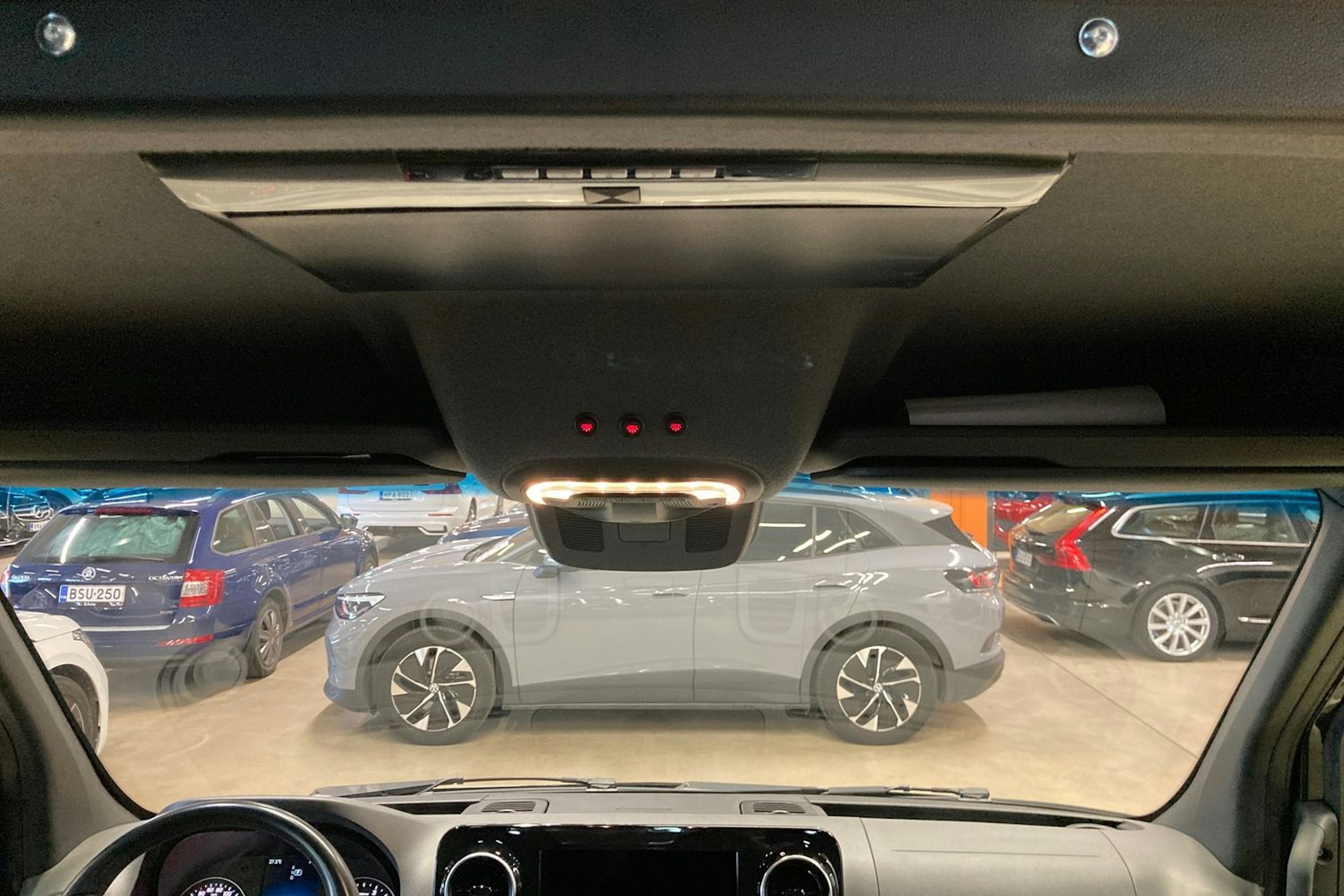 musta Mercedes-Benz Sprinter 2019 kuva 20.