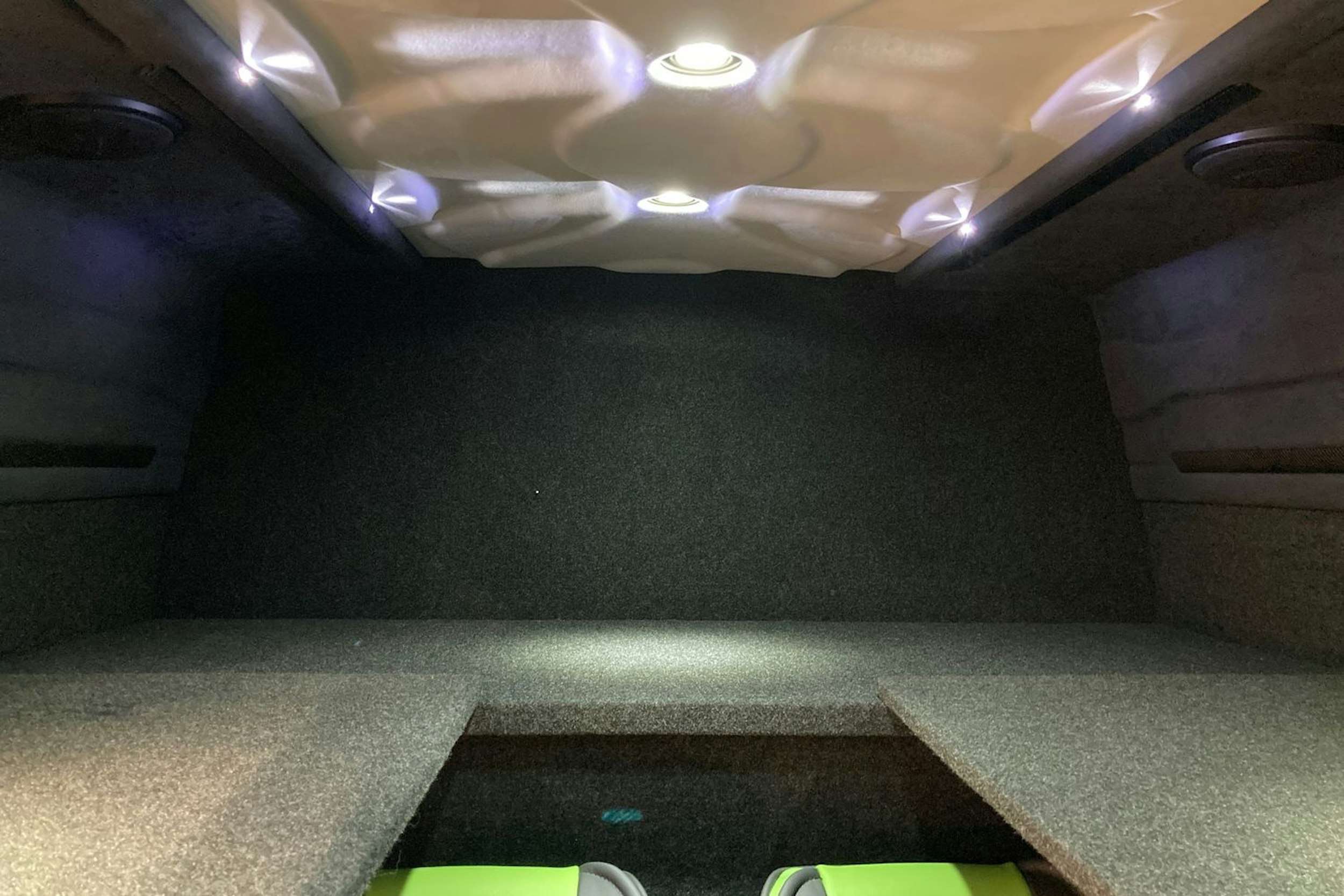 musta Mercedes-Benz Sprinter 2019 kuva 22.
