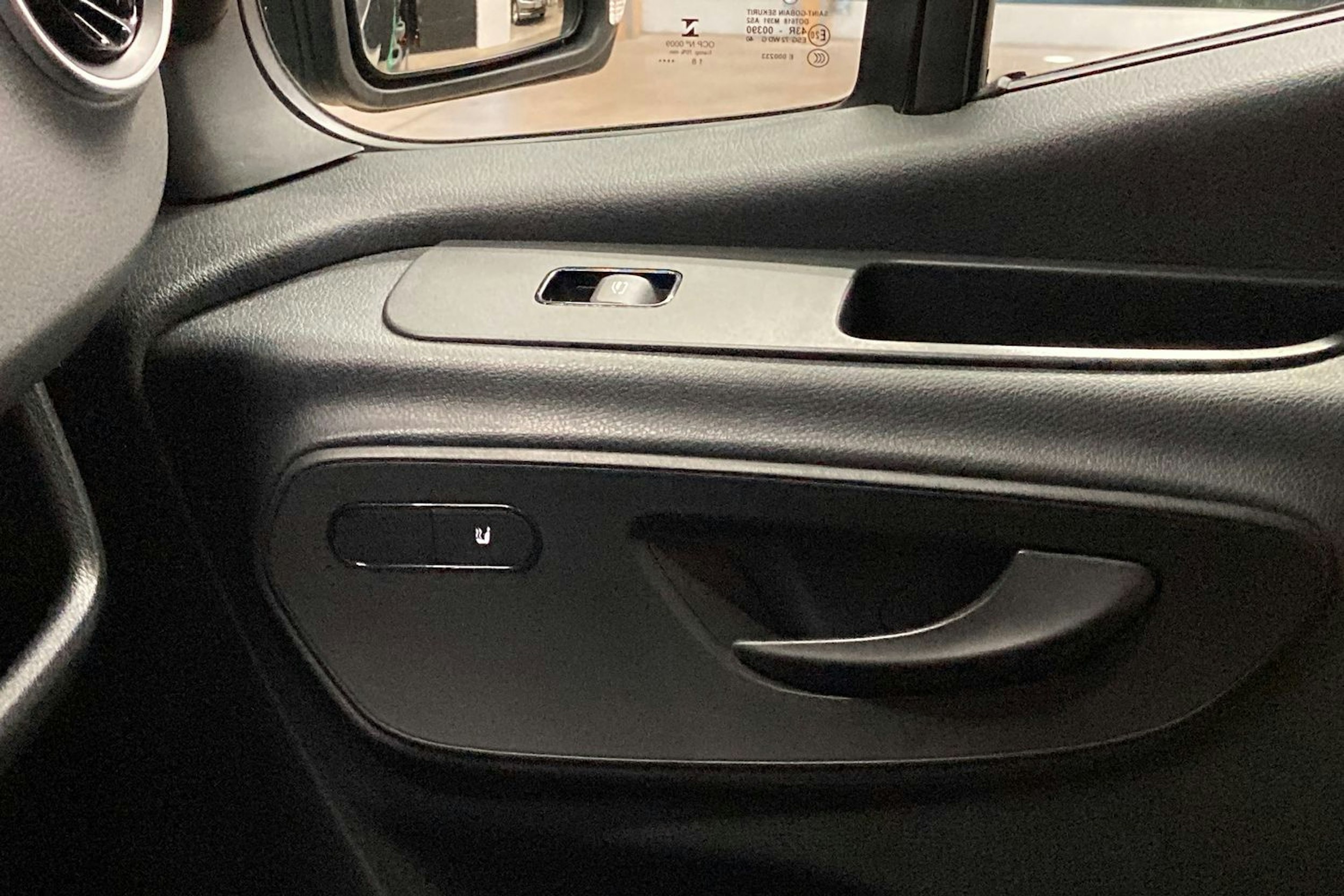 musta Mercedes-Benz Sprinter 2019 kuva 37.