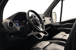 musta Mercedes-Benz Sprinter 2019 kuva 3.