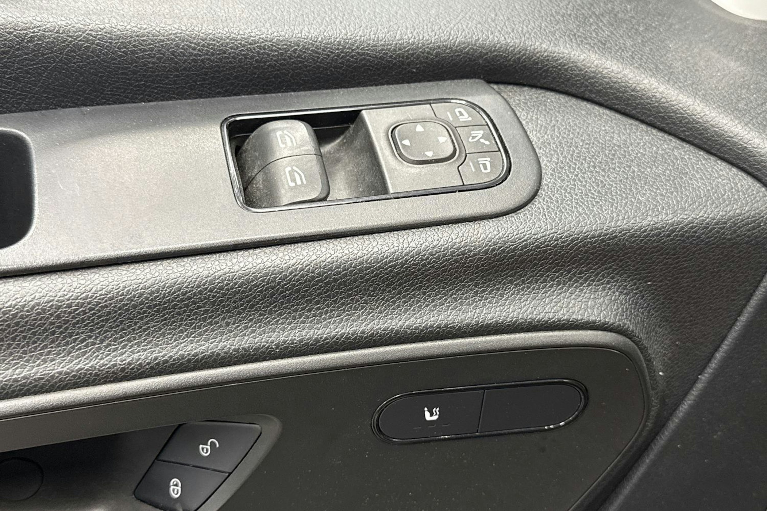 Valkoinen Mercedes-Benz SPRINTER 2019 kuva 22.
