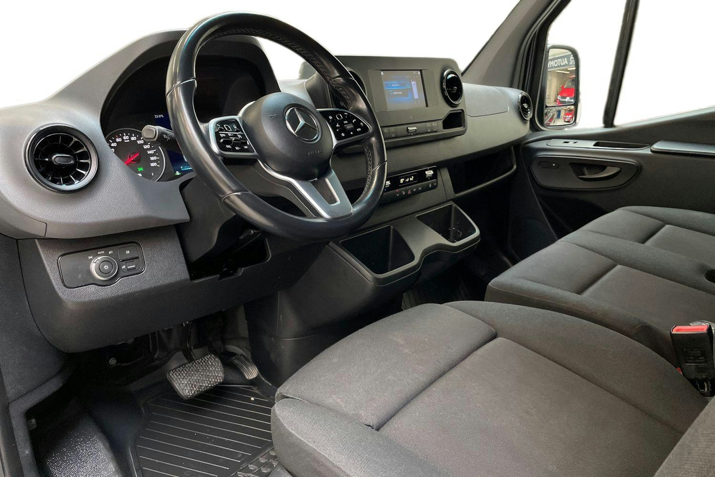 harmaa Mercedes-Benz Sprinter 2019 kuva 7.
