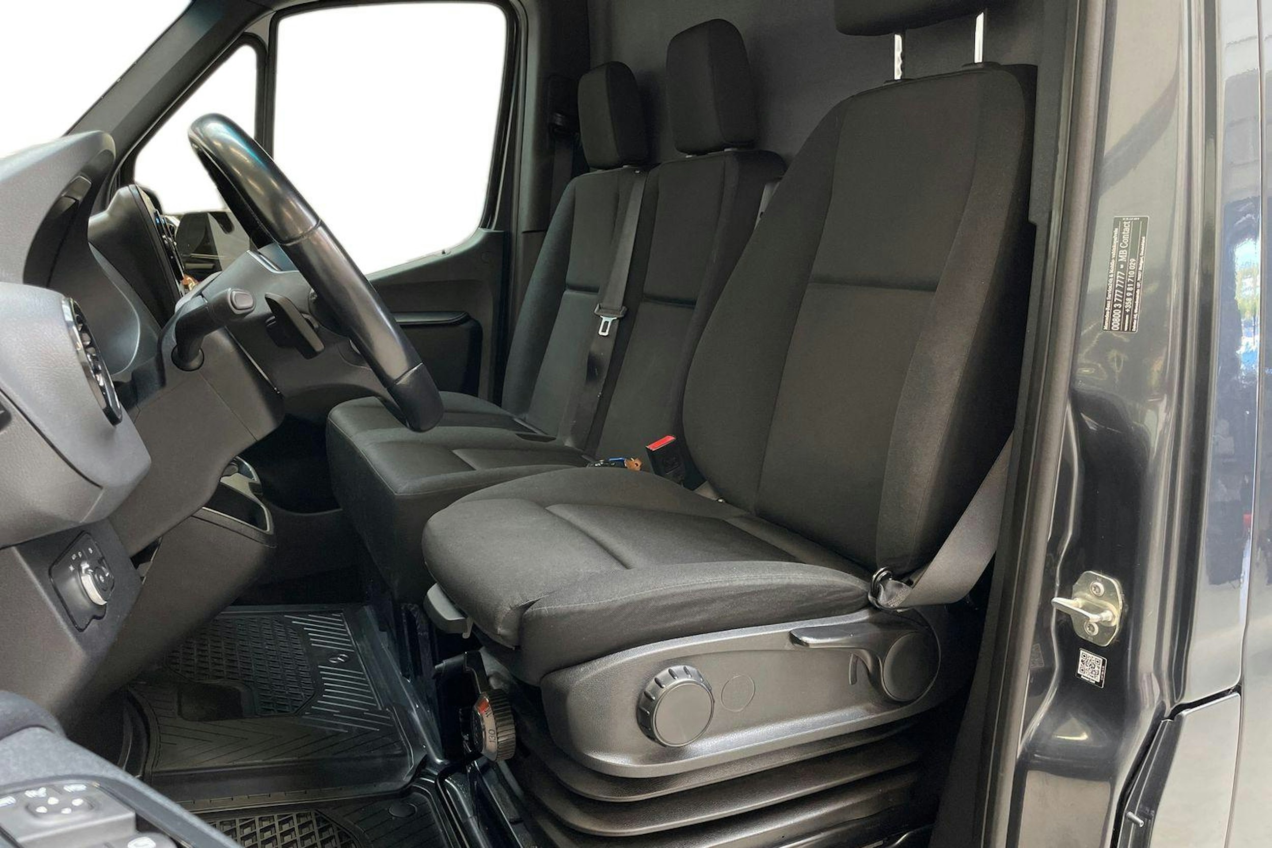 harmaa Mercedes-Benz Sprinter 2019 kuva 9.
