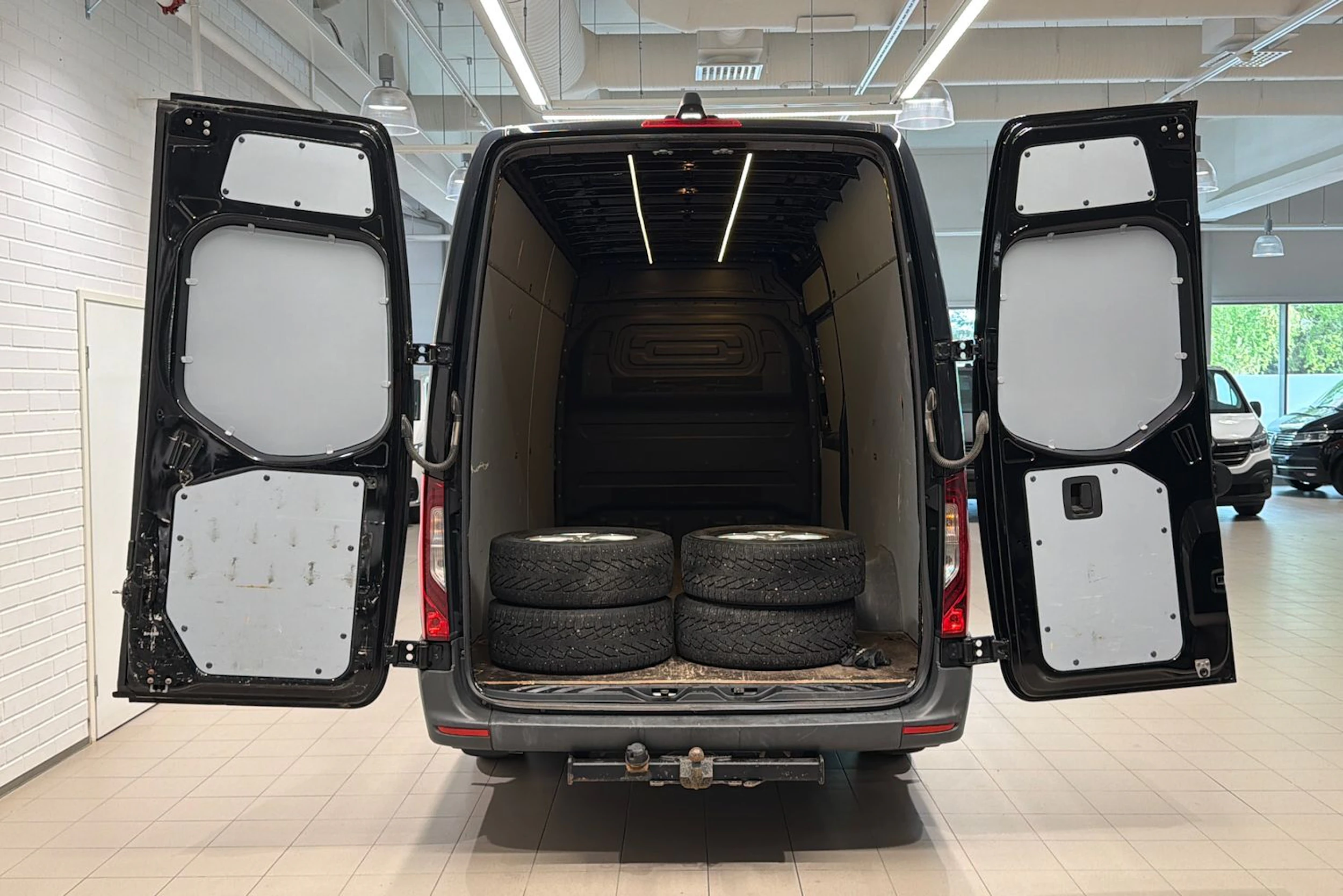 Musta Mercedes-Benz SPRINTER 2019 kuva 27.