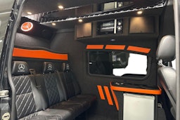 musta Mercedes-Benz Sprinter 2019 kuva 3.