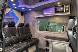 musta Mercedes-Benz Sprinter 2019 kuva 3.