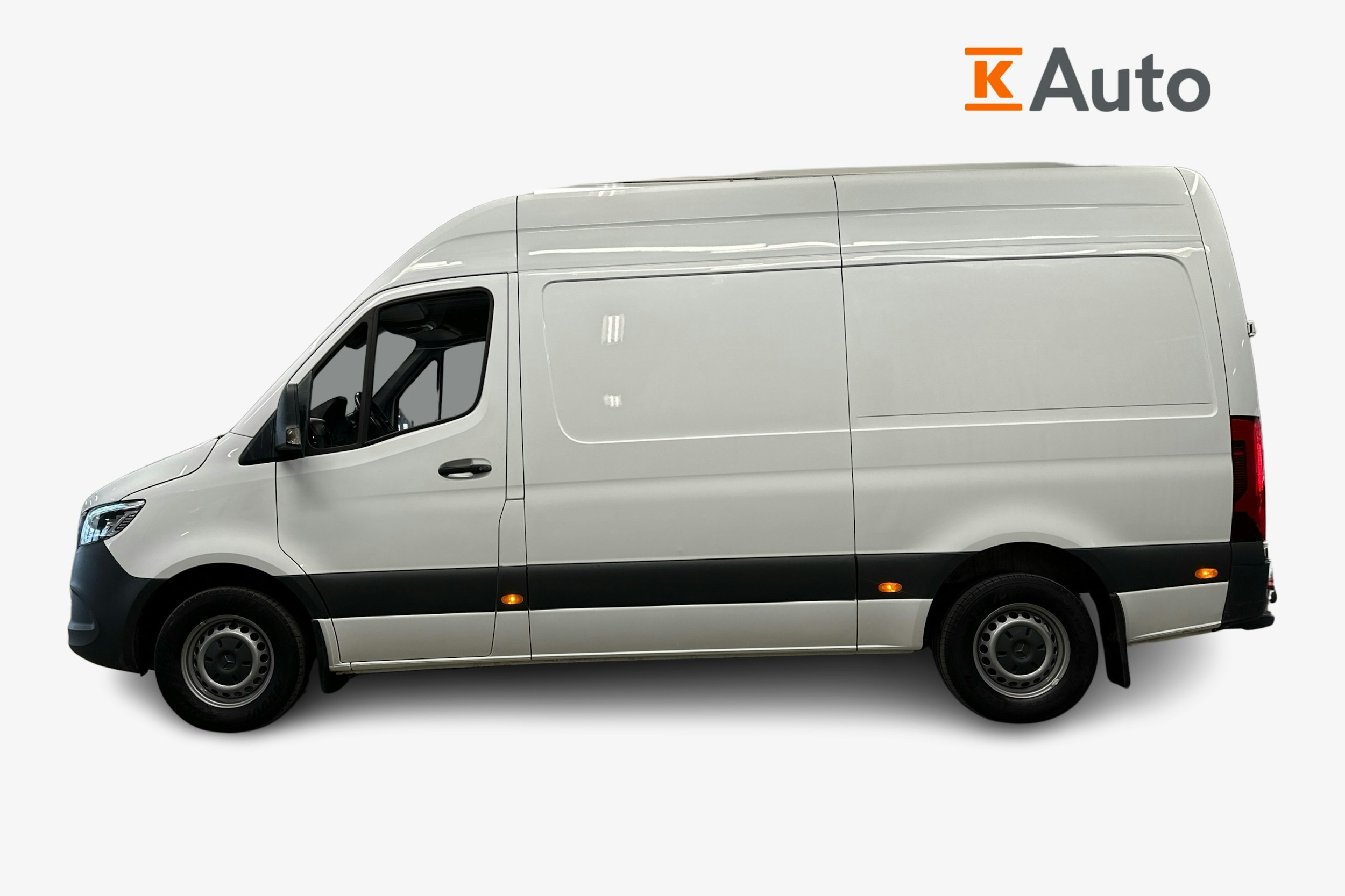 valkoinen Mercedes-Benz Sprinter 2020 kuva 5.
