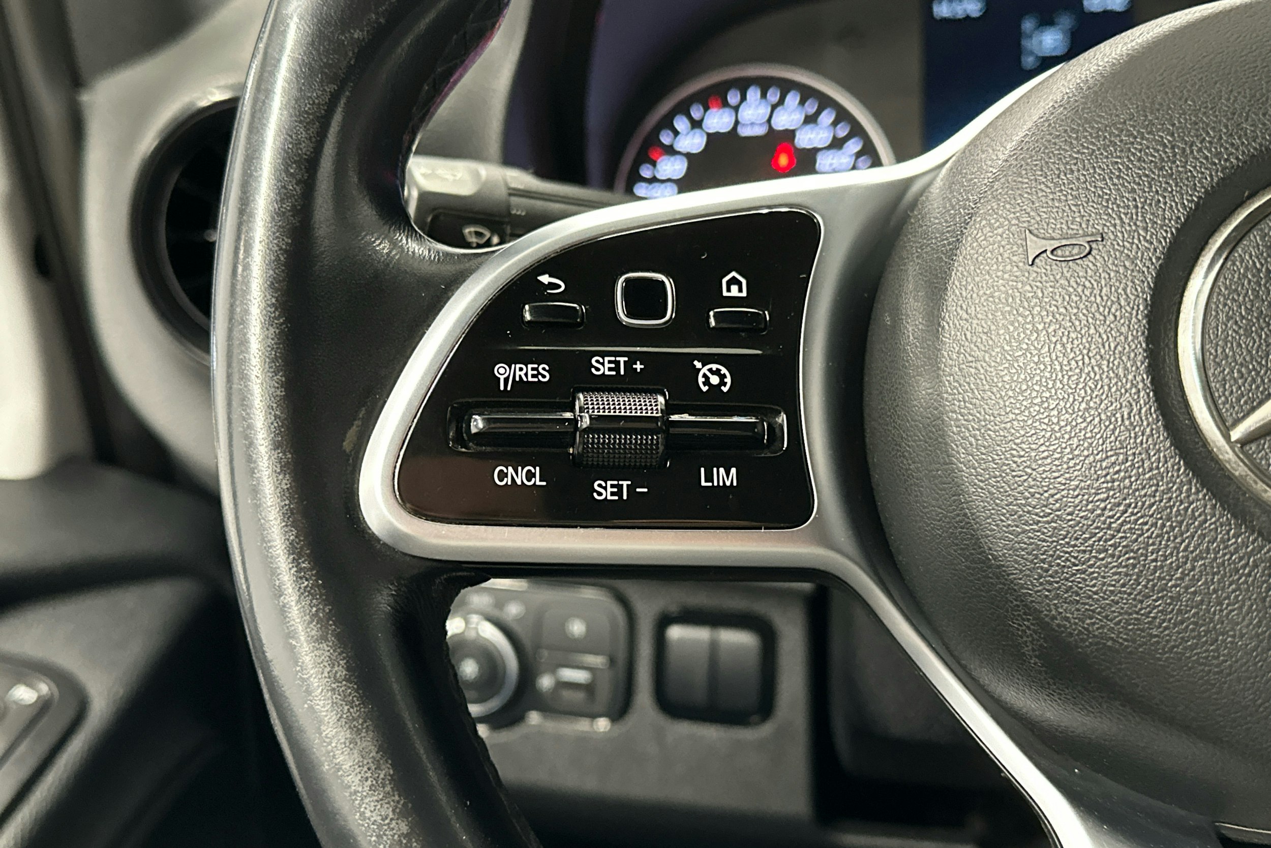 valkoinen Mercedes-Benz Sprinter 2020 kuva 7.