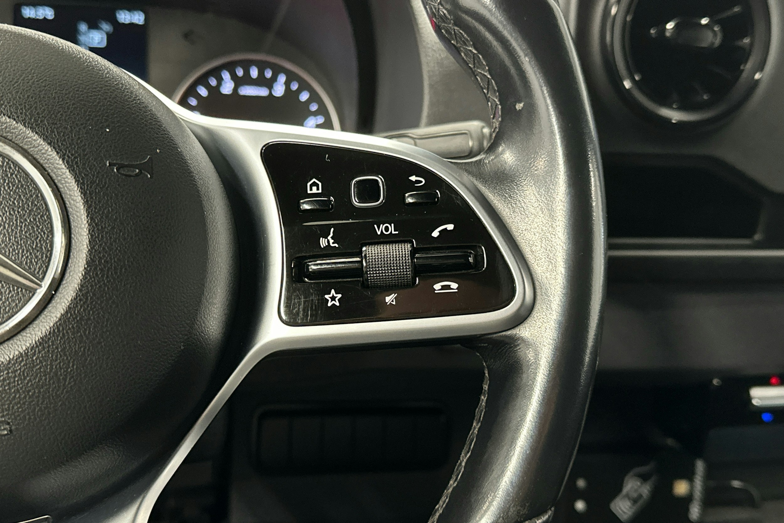 valkoinen Mercedes-Benz Sprinter 2020 kuva 8.