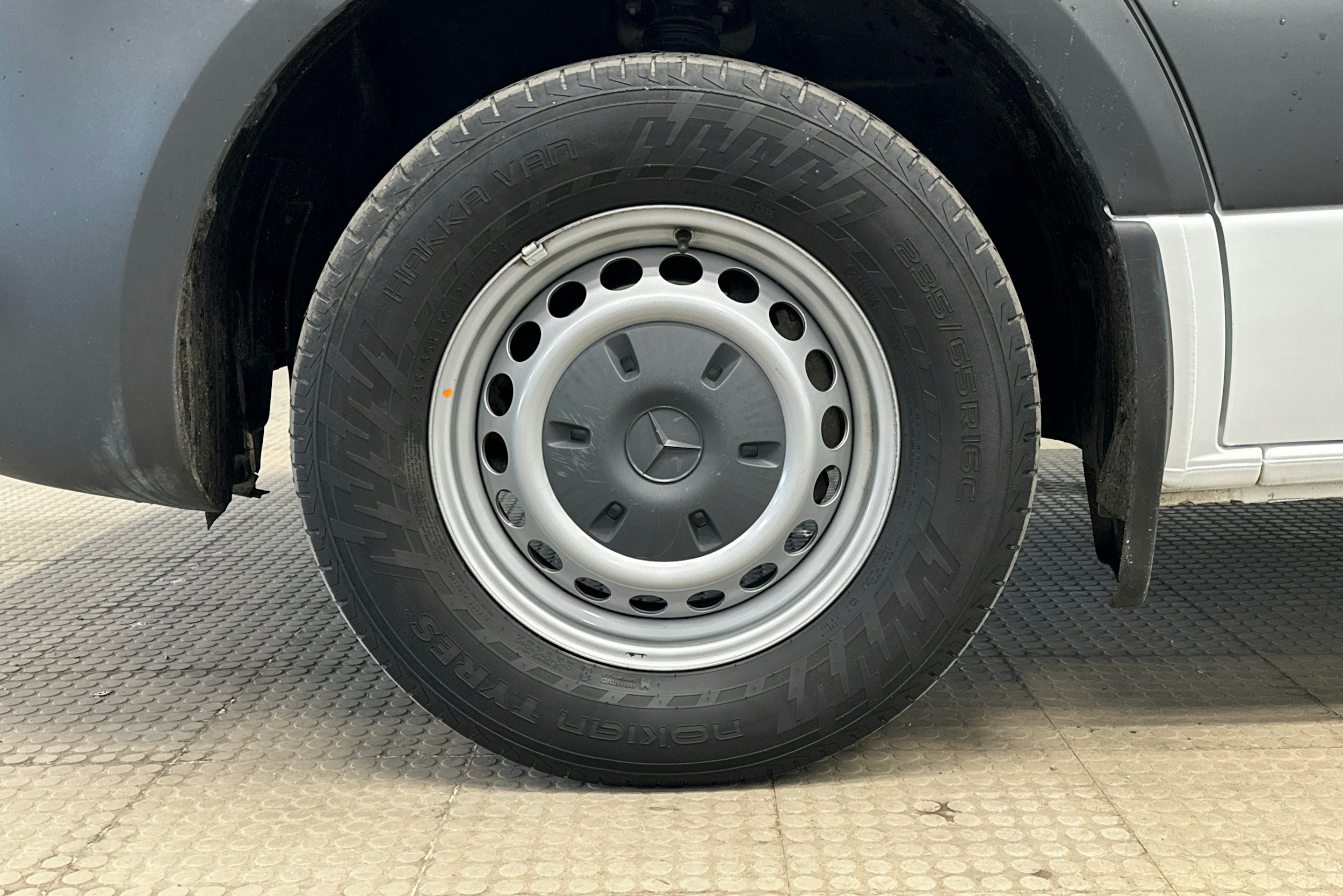valkoinen Mercedes-Benz Sprinter 2020 kuva 20.
