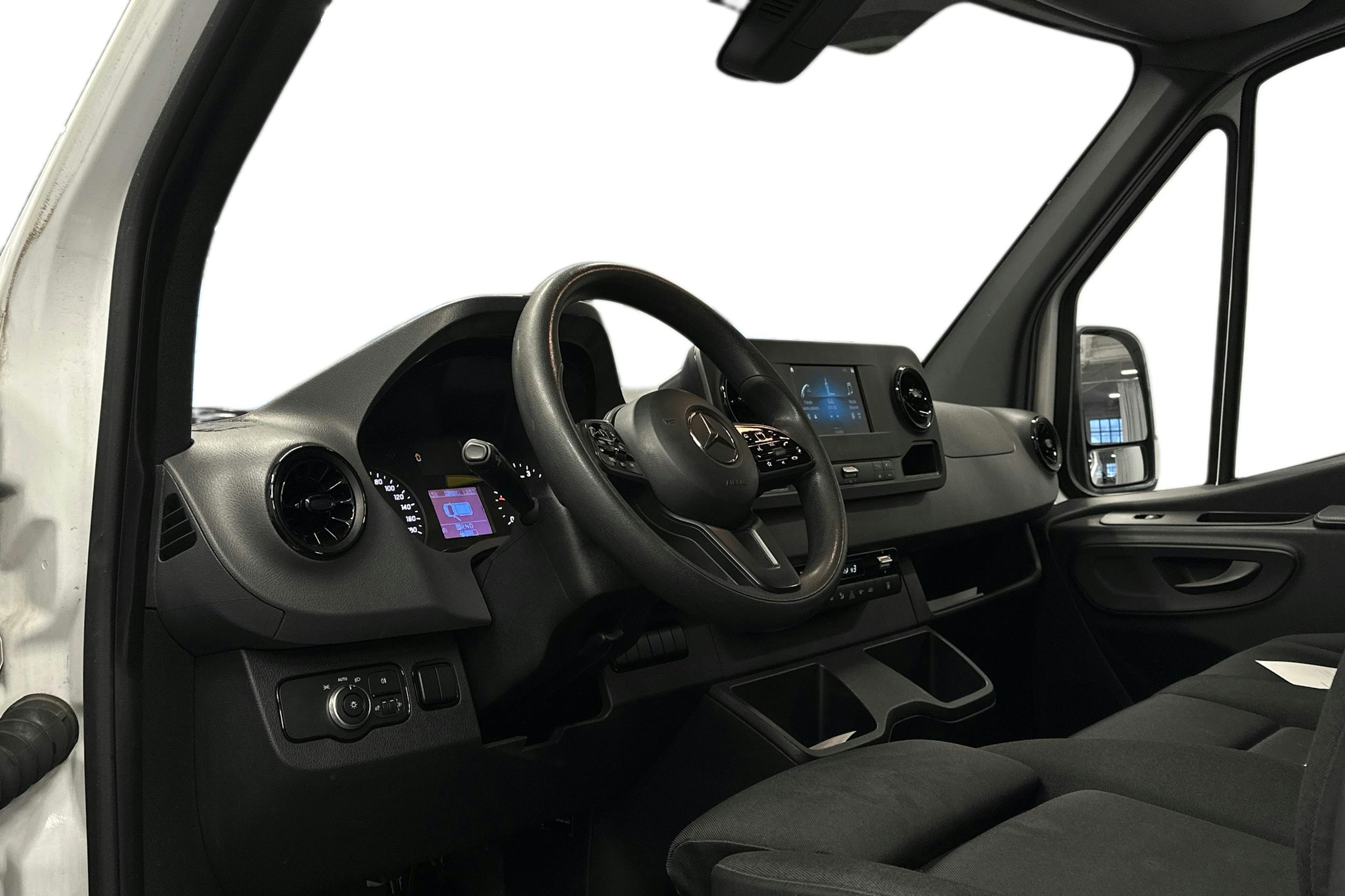 valkoinen Mercedes-Benz Sprinter 2020 kuva 3.