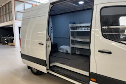 valkoinen Mercedes-Benz Sprinter 2020 kuva 15.