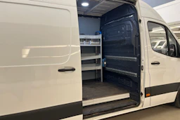 valkoinen Mercedes-Benz Sprinter 2020 kuva 16.