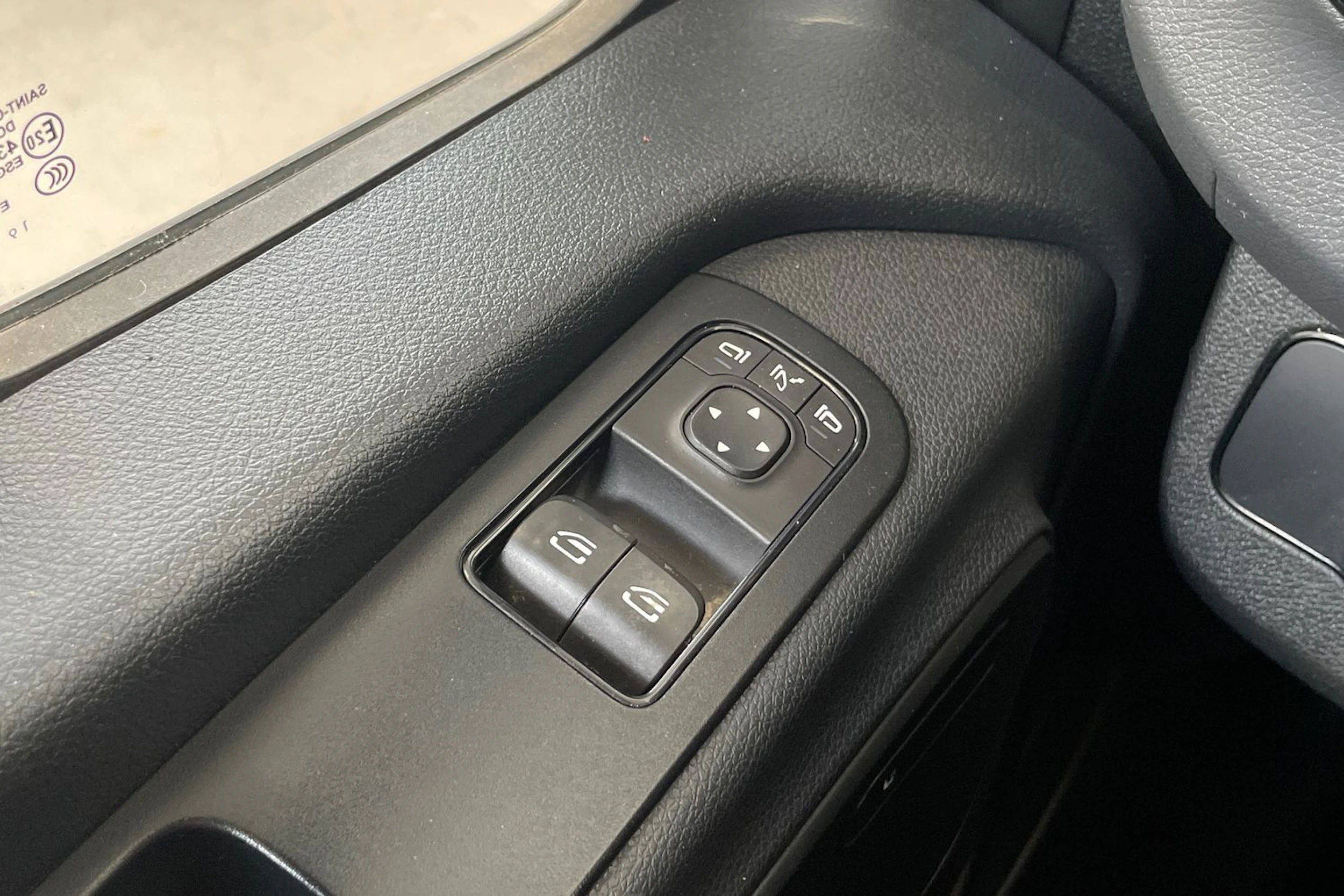 valkoinen Mercedes-Benz Sprinter 2020 kuva 33.