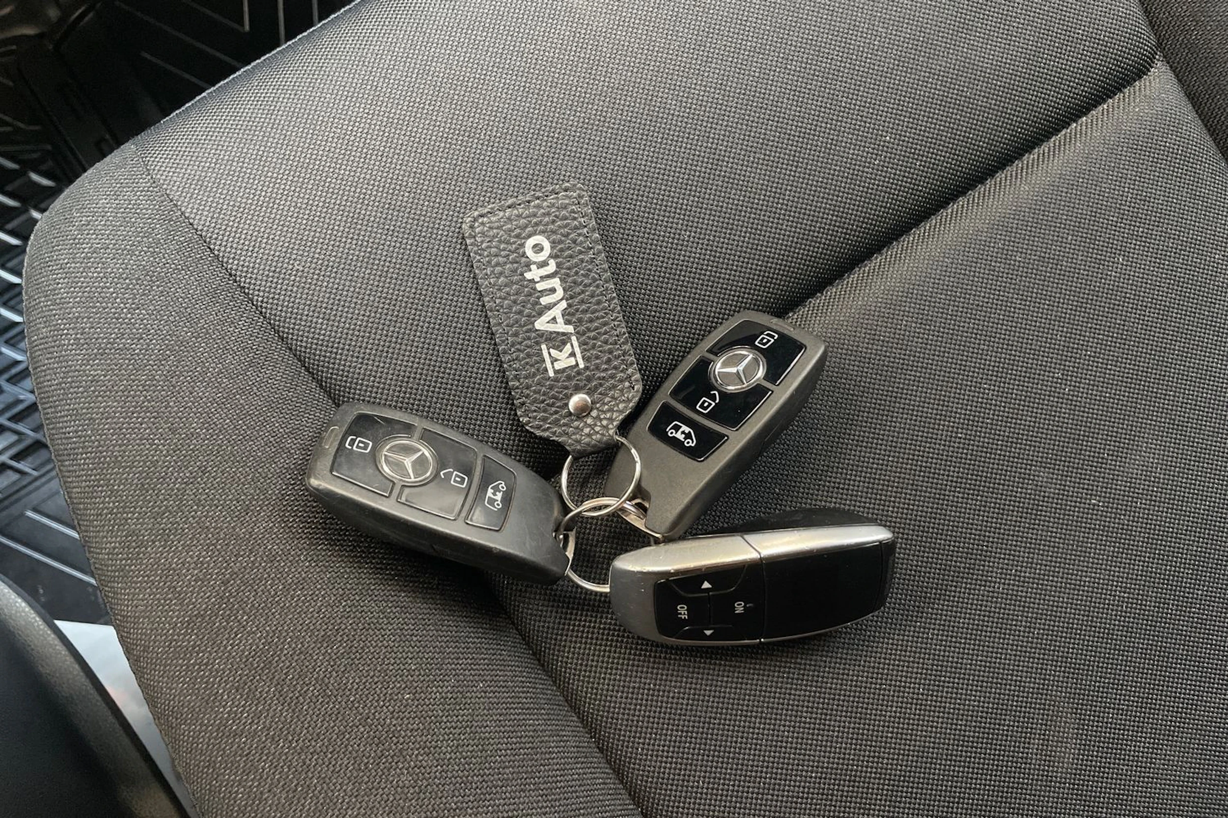 valkoinen Mercedes-Benz Sprinter 2020 kuva 34.