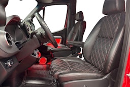 punainen Mercedes-Benz Sprinter 2020 kuva 7.