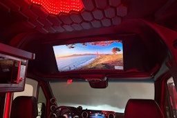 punainen Mercedes-Benz Sprinter 2020 kuva 21.