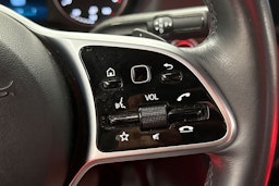 punainen Mercedes-Benz Sprinter 2020 kuva 26.