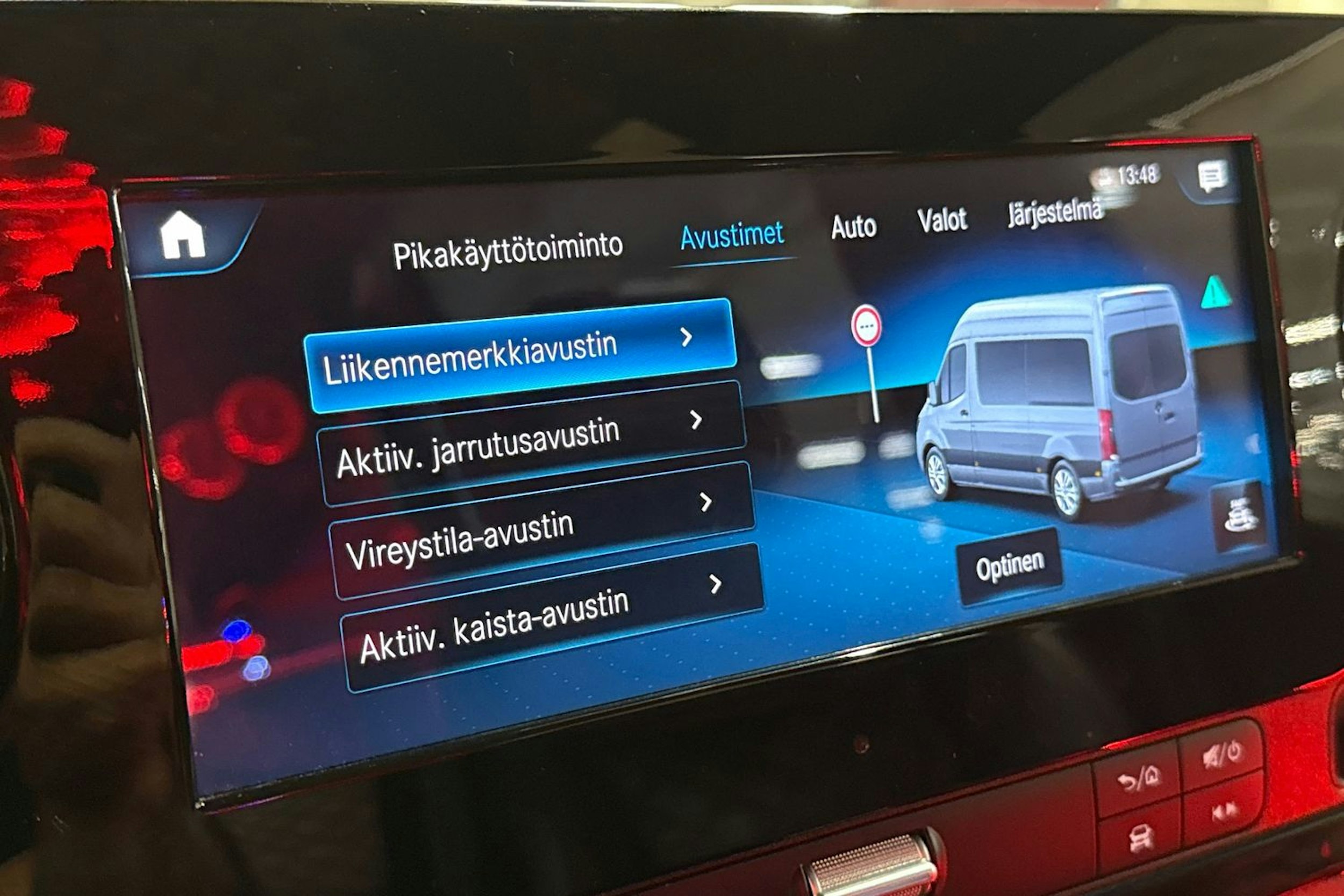 punainen Mercedes-Benz Sprinter 2020 kuva 30.