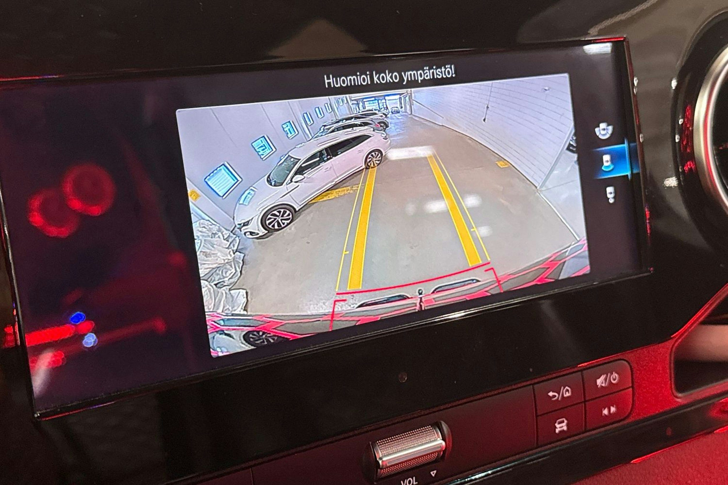 punainen Mercedes-Benz Sprinter 2020 kuva 31.