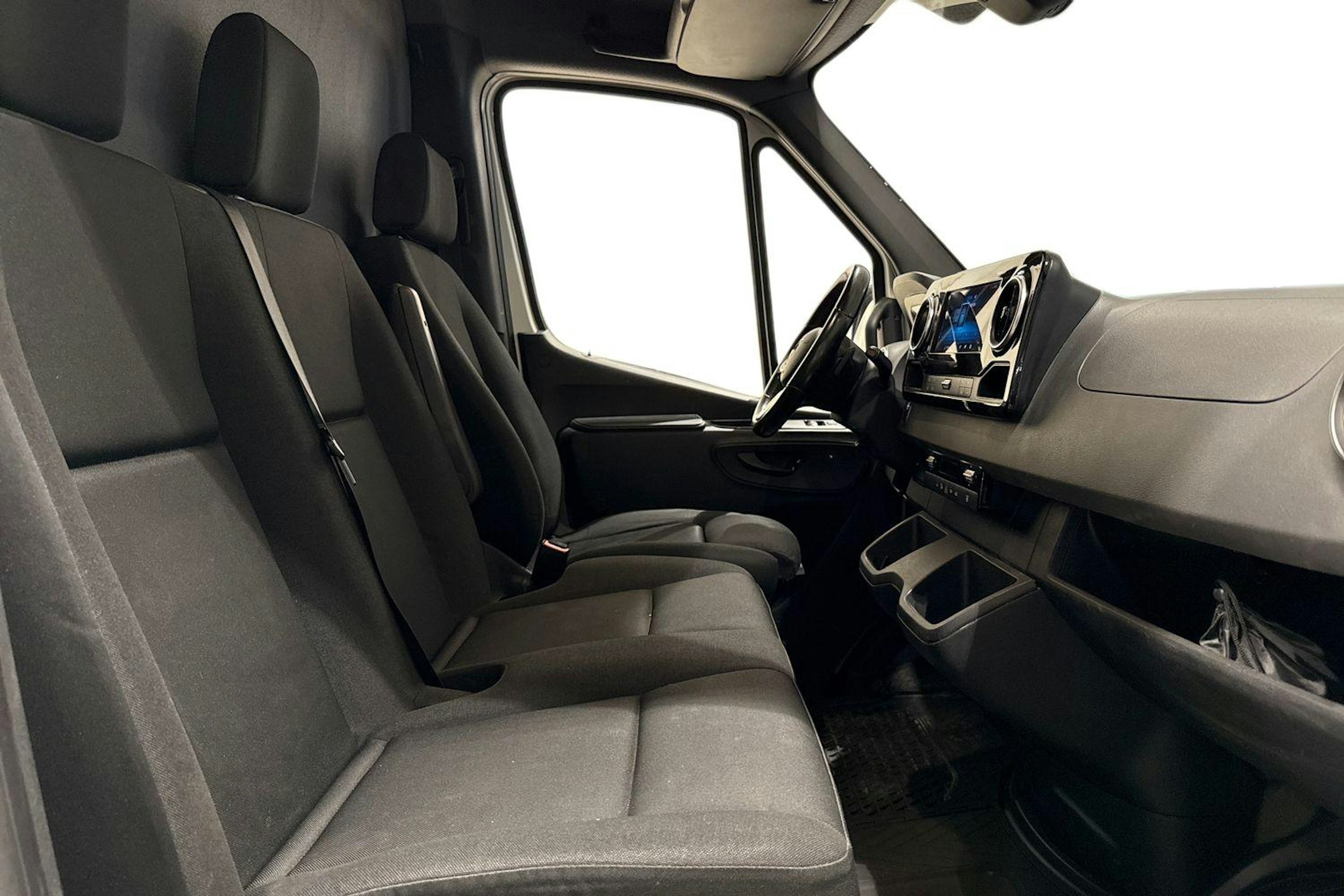 Valkoinen Mercedes-Benz SPRINTER 2020 kuva 10.