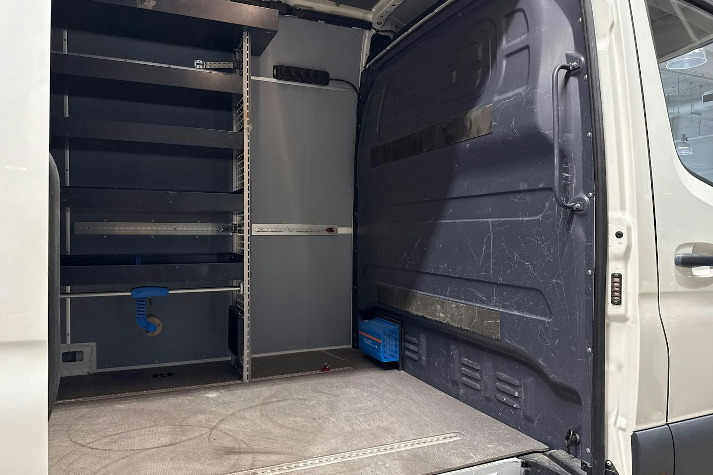 Valkoinen Mercedes-Benz SPRINTER 2020 kuva 15.