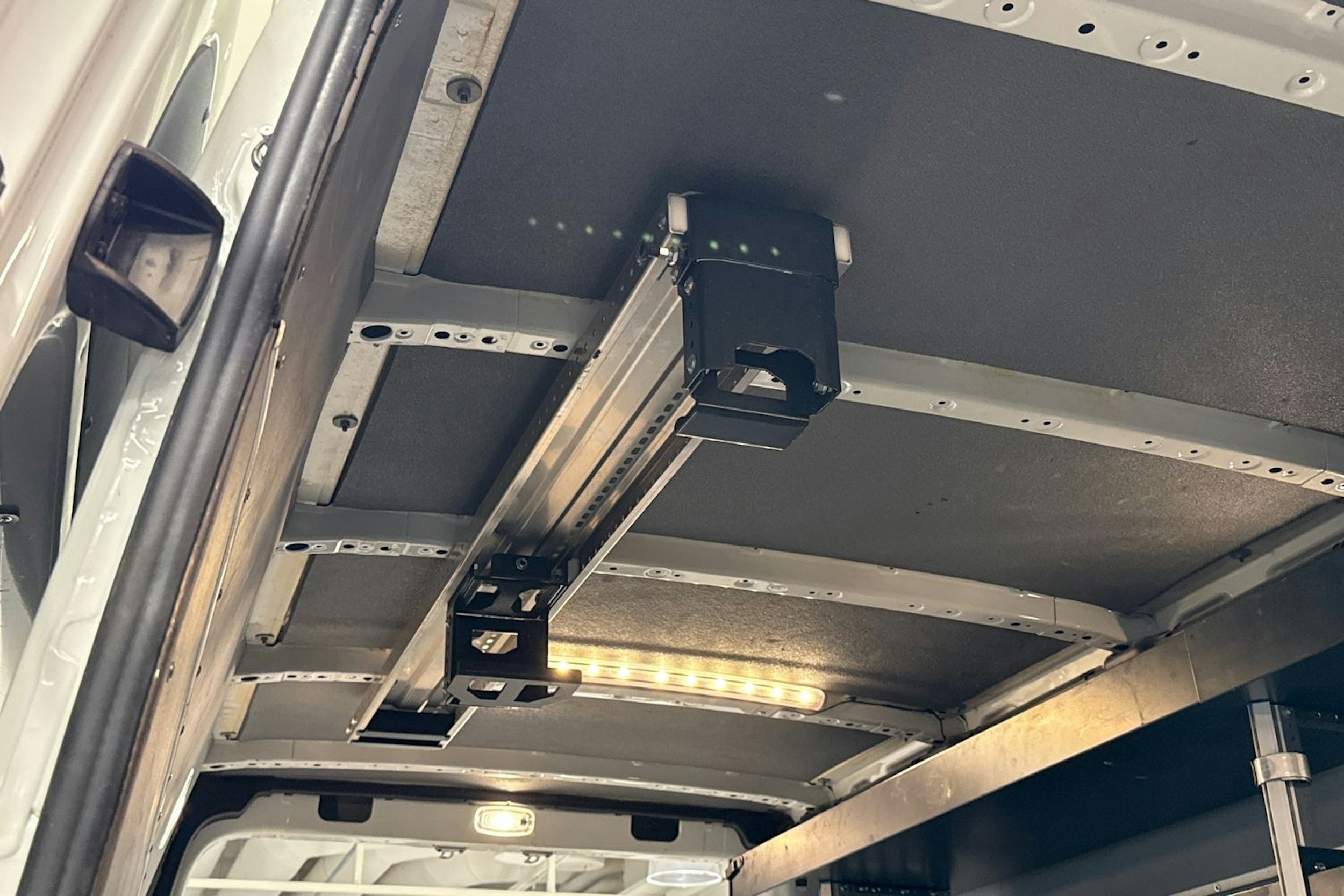 Valkoinen Mercedes-Benz SPRINTER 2020 kuva 19.