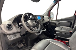 punainen Mercedes-Benz Sprinter 2020 kuva 7.