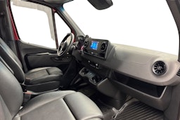punainen Mercedes-Benz Sprinter 2020 kuva 9.
