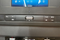 punainen Mercedes-Benz Sprinter 2020 kuva 25.