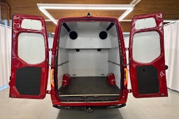 punainen Mercedes-Benz Sprinter 2020 kuva 29.
