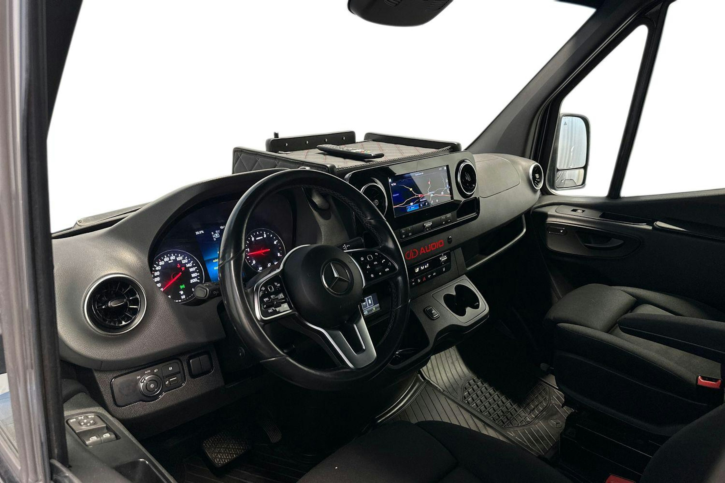 musta Mercedes-Benz Sprinter 2020 kuva 6.