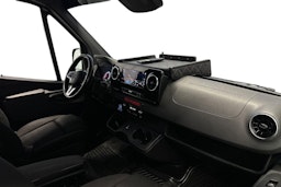 musta Mercedes-Benz Sprinter 2020 kuva 7.