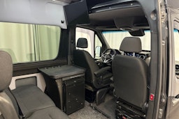 musta Mercedes-Benz Sprinter 2020 kuva 10.