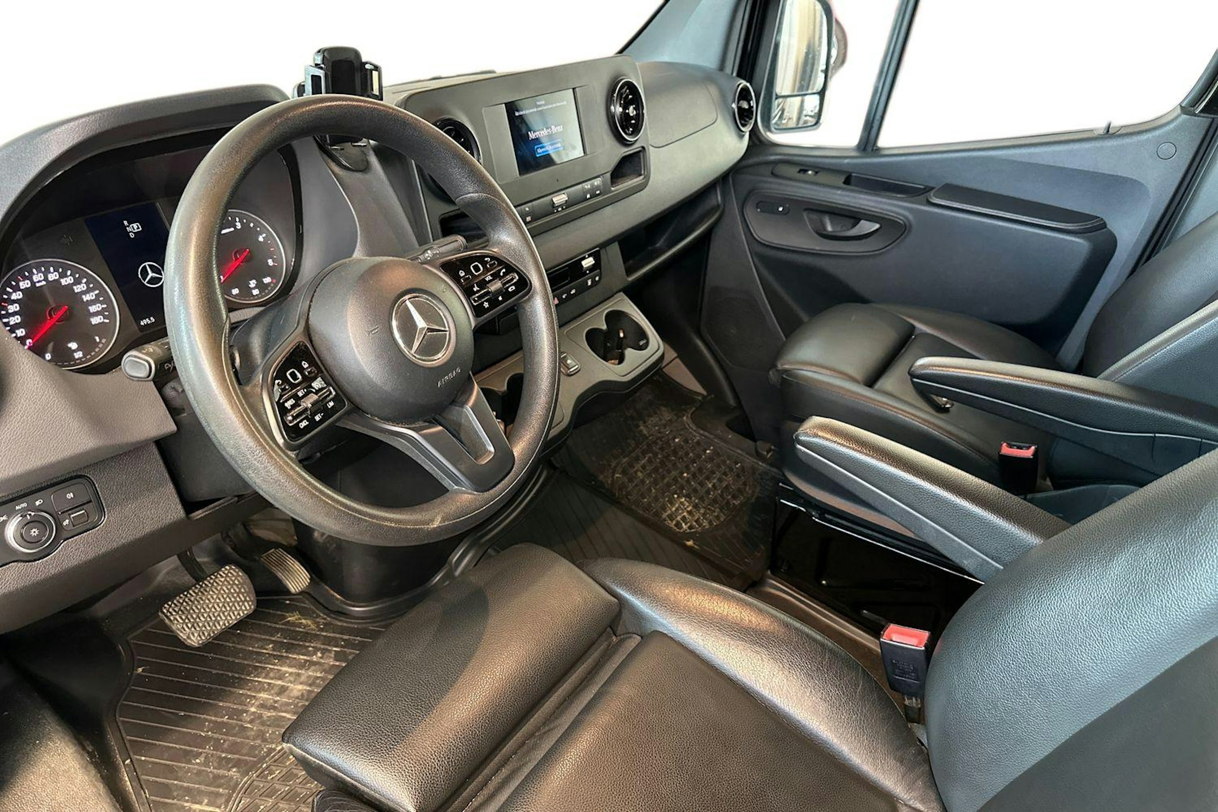 musta Mercedes-Benz Sprinter 2020 kuva 8.