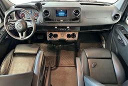 musta Mercedes-Benz Sprinter 2020 kuva 9.