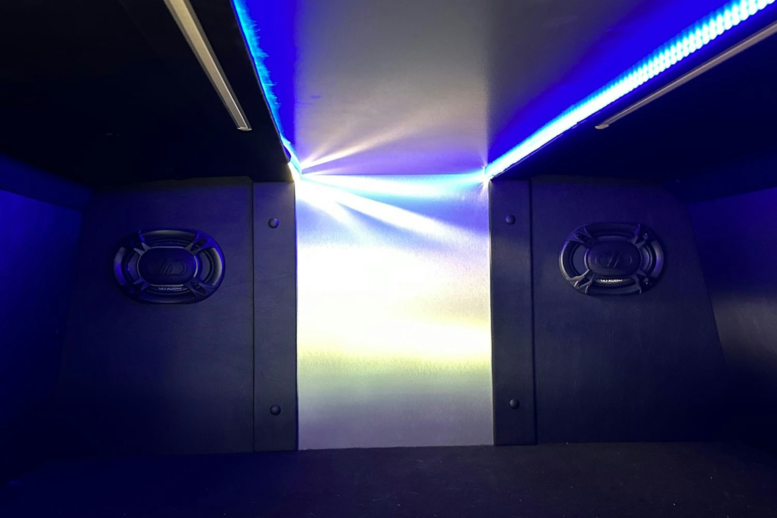 musta Mercedes-Benz Sprinter 2020 kuva 14.