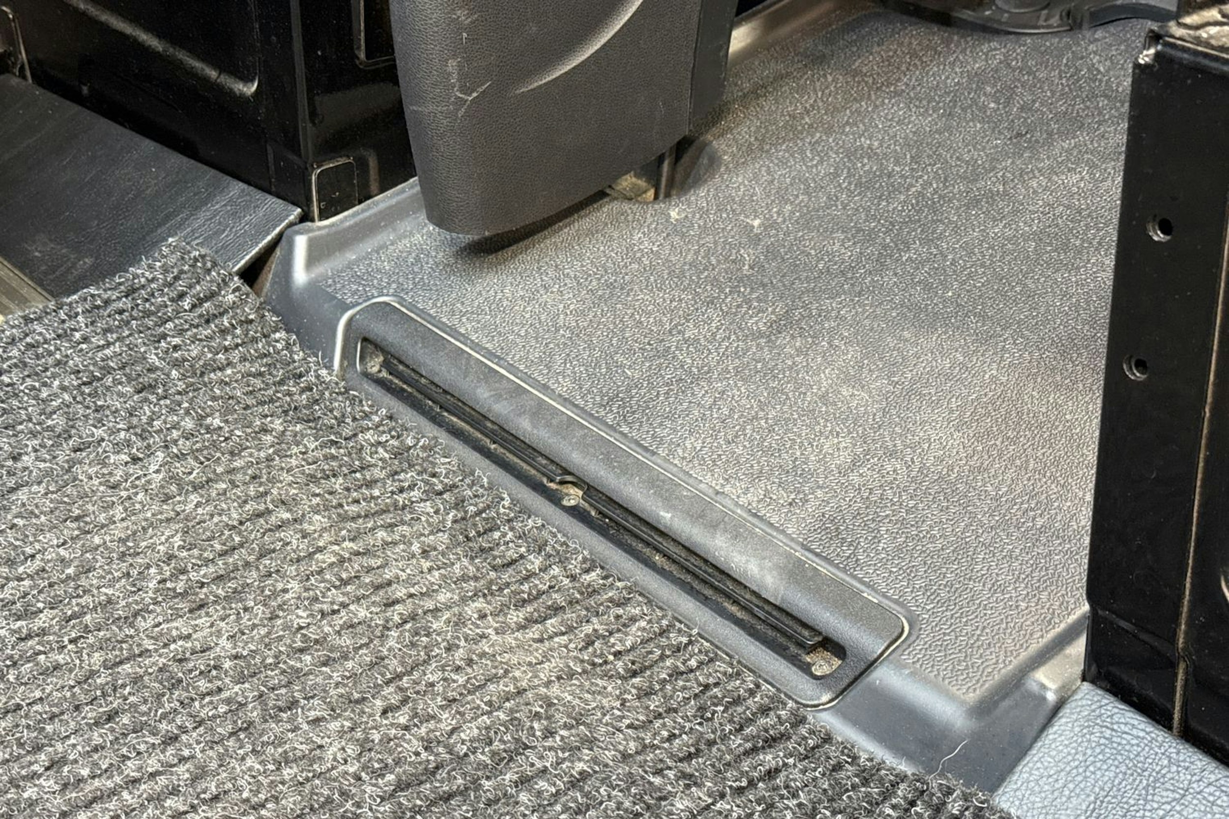 musta Mercedes-Benz Sprinter 2020 kuva 26.