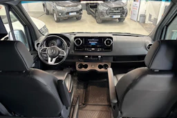 harmaa Mercedes-Benz Sprinter 2020 kuva 7.