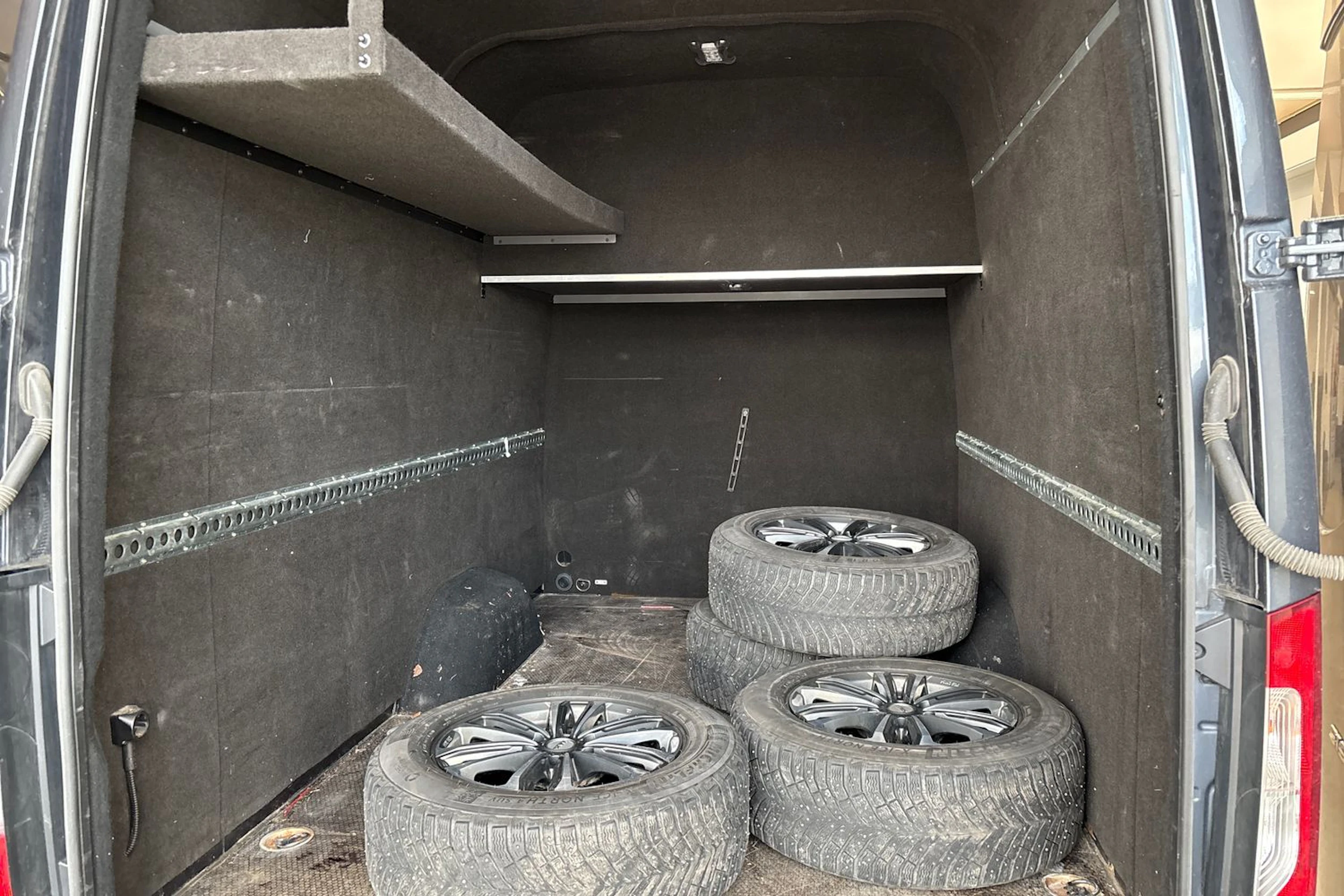harmaa Mercedes-Benz Sprinter 2020 kuva 9.