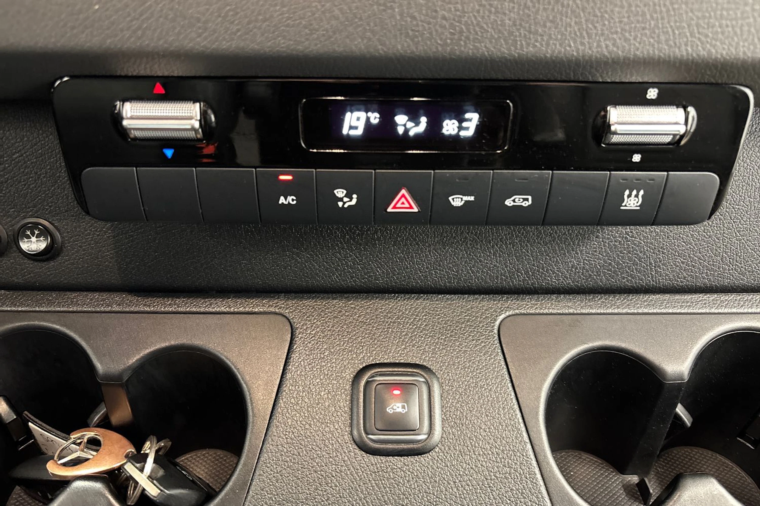 harmaa Mercedes-Benz Sprinter 2020 kuva 25.