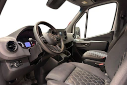 valkoinen Mercedes-Benz Sprinter 2020 kuva 8.