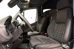 valkoinen Mercedes-Benz Sprinter 2020 kuva 11.