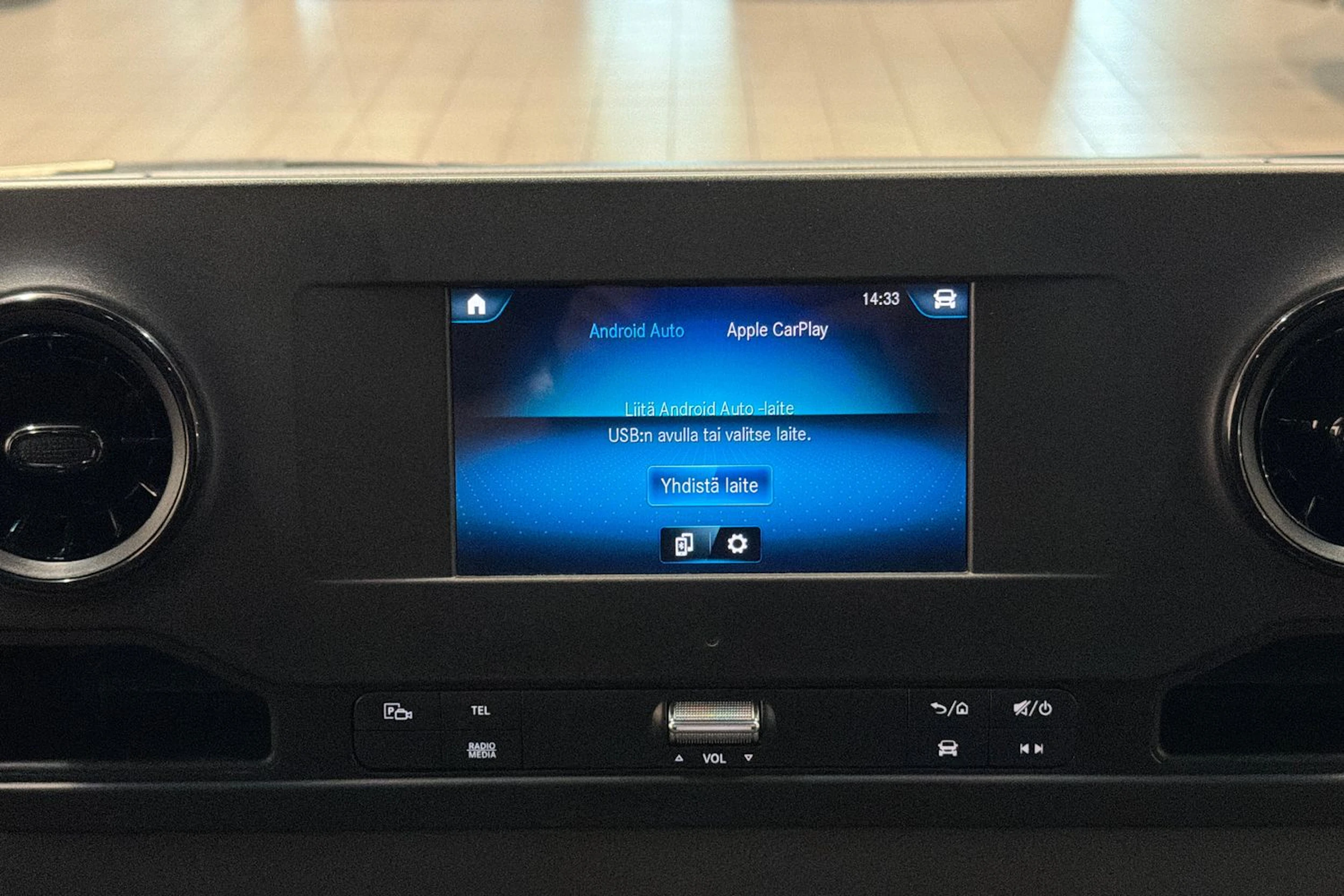 valkoinen Mercedes-Benz Sprinter 2020 kuva 18.